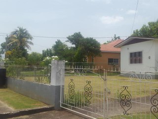 MLS 24670 BEADLE BOULEVARD, St. Elizabeth, Jamaica - House for Sale